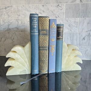 Vintage Pair of Art Deco Onyx Stone Fan / Fleur De Lis /Leaf Shaped Bookends